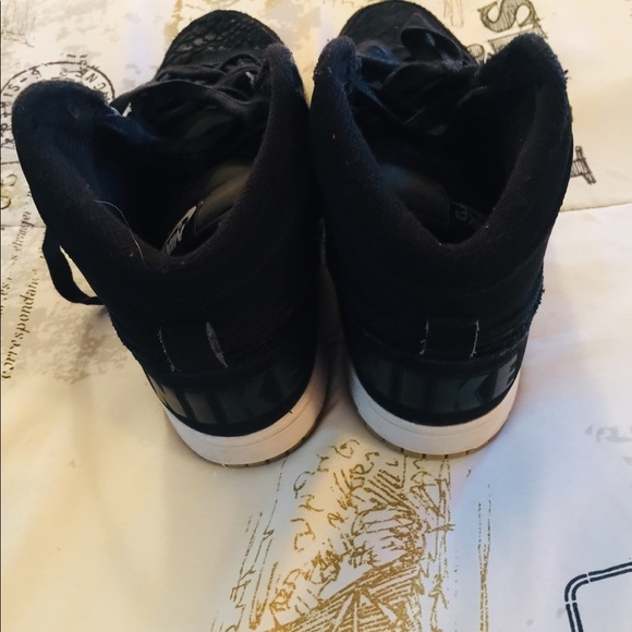 (SOLD) - Picture 3 of 5